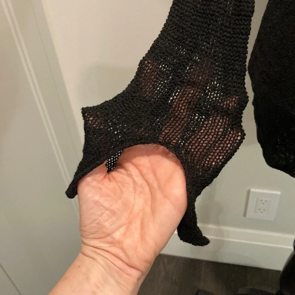 Zara Black V-neck Lightweight Long Sleeve Knit Sweater - Picture 4 of 14